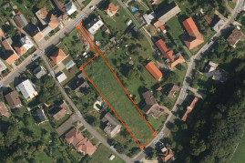 Pozemky určené k výstavbě rodinných domů mezi ulicí Komenského a Hornoveskou ve Fryštáku  photo